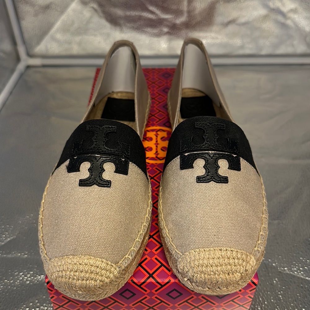 Tory Burch Woman Shoe